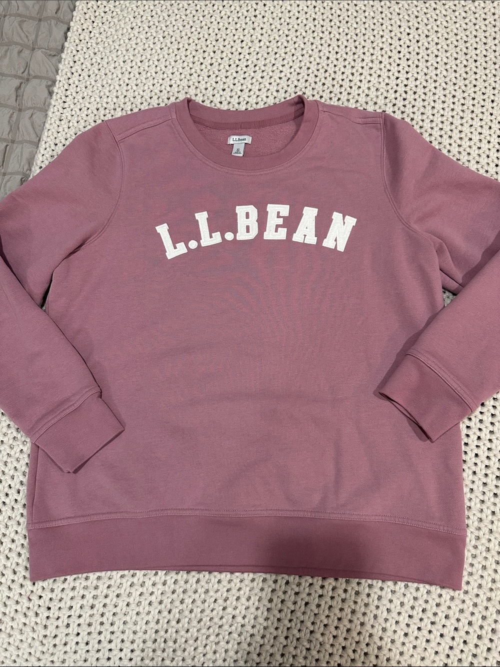 L.L. Bean Women’s Mauve Crewneck Sweatshirt with Cream Logo, XL
